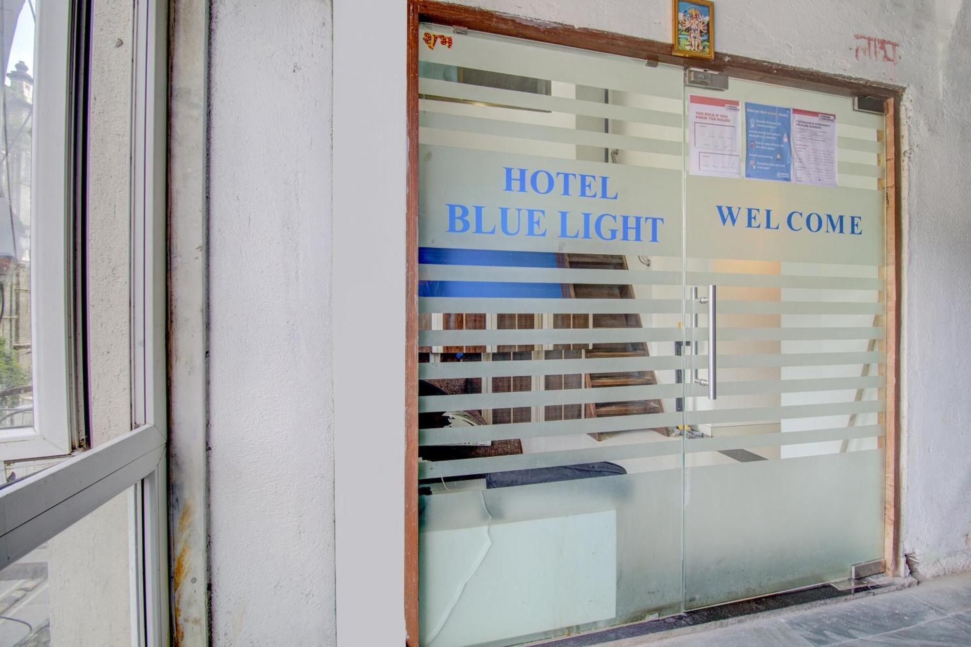 Hotel O Blue Light Near Gateway Of India Мумбаи Экстерьер фото